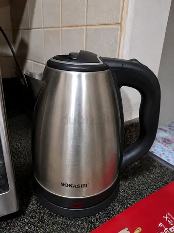 Sonashi Electric Kettle 1.7L – Excellent Condition