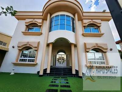 INDEPENDENT 5 MASTER BEDROOMS WITH GARDEN AREA