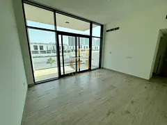 4 BR | Corner Unit | Spacious Layout | Park View | Single Row