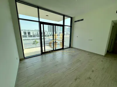 4 BR | Corner Unit | Spacious Layout | Park View | Single Row