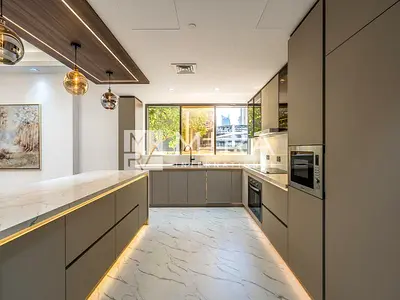 Luxury 3BR | Big Layout | Prime Location
