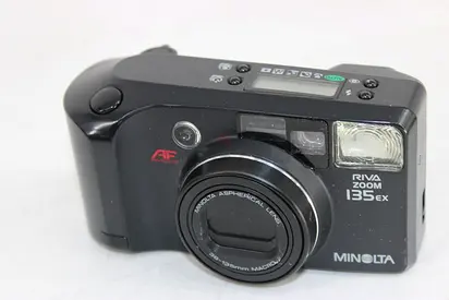 Minolta Riva Zoom 135EX / 35mm Compact Film Camera - 38-135mm Macro