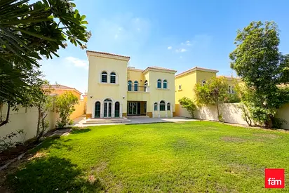 Exquisite 3br Villa | Garden | Kitchen Appliances