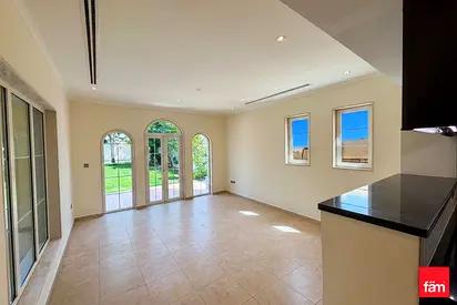 Exquisite 3br Villa | Garden | Kitchen Appliances