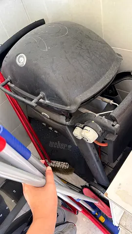 Urgent price negotiable , Weber portable charcoal kettle grill - used, very good