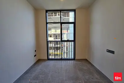 HIGH FLOOR | CLOSED KITCHEN | VACANT