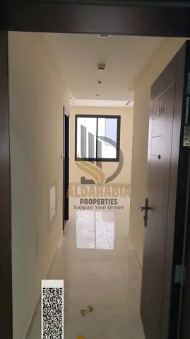 🏡 غرفة وصالة للإيجار السنوي – الجرف 3 | عجمان ✨ أول ساكن – تشطيبات حديثة ومساحات مريحة فرصة مميزة لاستئجار شقة جديدة بالكامل في منطقة الجرف 3، تتميز