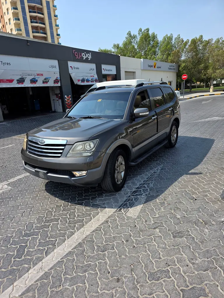 Kia Mohave 2011 — photo 1 of 20
