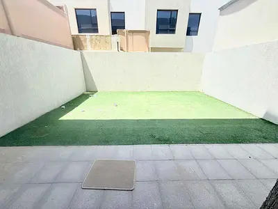 LUXURY 2bhk townhouse 4washroom maid room balcony Waldrop Al nasma market