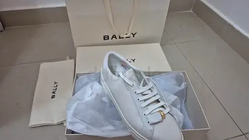 Unwanted Gift - White Bally Leather Sneakers - Size 43.5 EU, Brand New Condition
