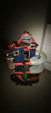 Hot wheels garage
