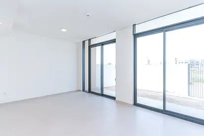 Single Row | Park Facing | Rented | Greenview 3