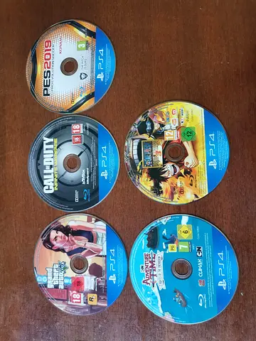 Bundle of 6 PS4 Game Discs - FIFA/PES, Call of Duty, GTA V, One Piece, and More