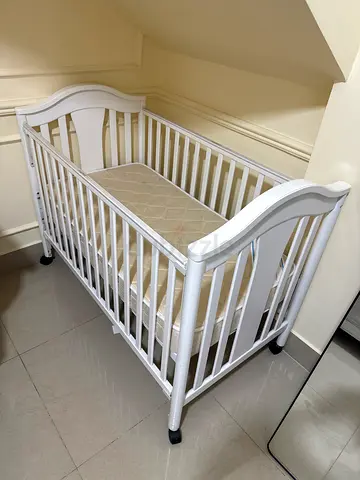 White Wooden Baby Crib with Mattress - Good Condition