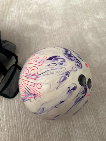 Hammer Arctic Vibe Bowling Ball (with case)