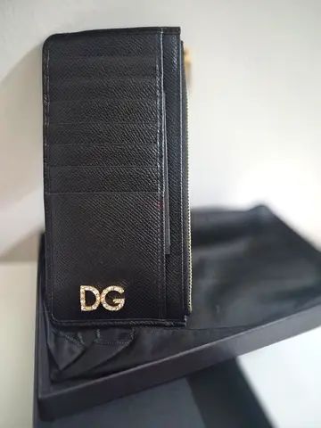 Black DG card holder wallet with zip pocket