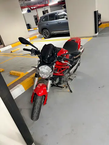Ducati Monster 696