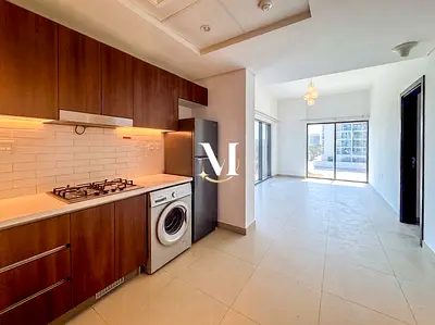 Chiller Free | Open Views | Near Bus Stop