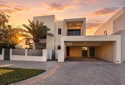 Large Plot | Exclusive | New in the Market