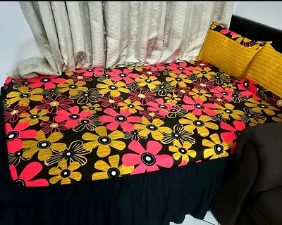 4/6 cot with bed in excellent condition