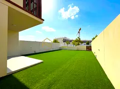 Single Row Unit | Landscaping | Book Viewing Today