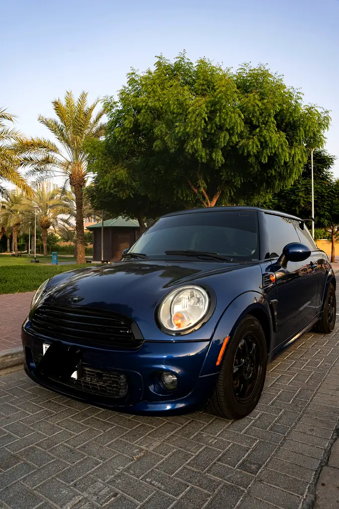 MINI Cooper 2011 — photo 1 of 6