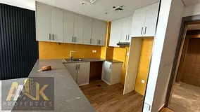 Vacant/beautiful view/unfurnished