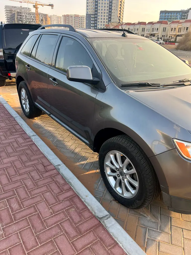 Ford Edge 2010 — photo 1 of 7