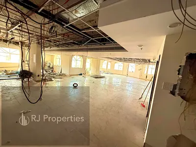 Office - Prime location - suitable for All kinds of businesses - Easy Access For Dubai and Ajman