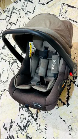 Infant Rear-Facing Car Seat / Baby Carrier (Brown) - Good Condition