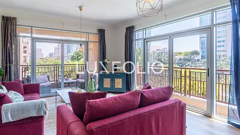 Corner Unit | Lake View | Available July 18th