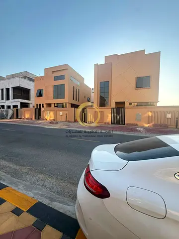 للبيع فلتين متلاصقات في الحوشي ضاحيه البديع مساحه الارض 3444 قدم مربع مساحه البناء3760 قدم مربع