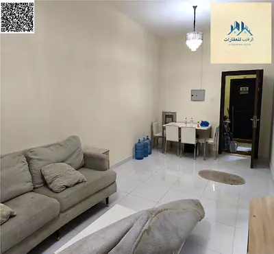 🏡 للإيجار – غرفة وصالة بفرش جزئي في الليوارة مع باركن في موقع استراتيجي بجانب الممشى مباشرة وعلى البحر.