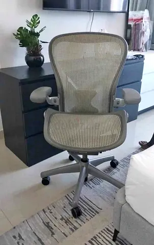 Herman Miller Aeron Classic Chair Size C Silver Color