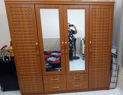 4 doors cupboard