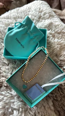 Woman bracelet