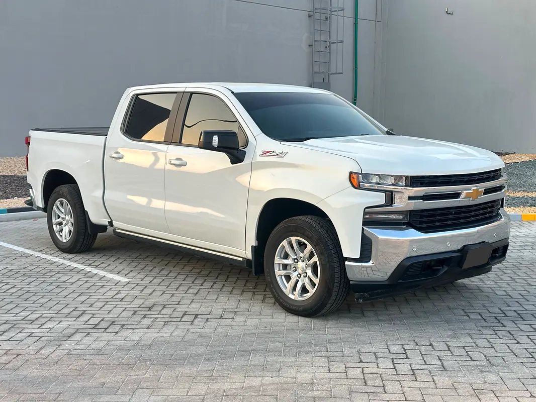 Chevrolet Silverado 1500 2020 — photo 1 of 20
