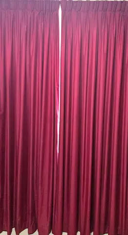 Bedroom curtains with block out and she included.  
Diementions:
200 x 260cm
Selling Dhs 450