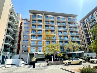 ✨ Large Specious Furnished Studio with Parking✨