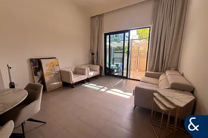 Spacious open plan | Large Terrace | bright