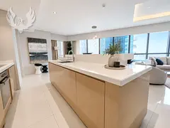 HIGH FLOOR - OVER 2,000 SQFT - ICONIC BUILDING