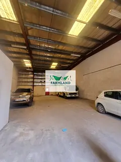 WITH RACKING I COMFORTABLE LOADING I PRIME LOCATION