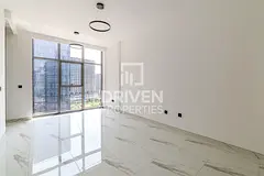 Vacant | Best Price | Exceptional Amenities