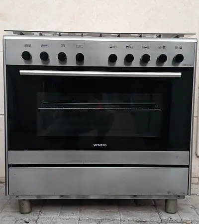 SIEMENS 90x60cm with 5burners, perfect working condition