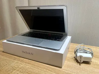 Apple MacBook 2017 (13 inch) for sale!