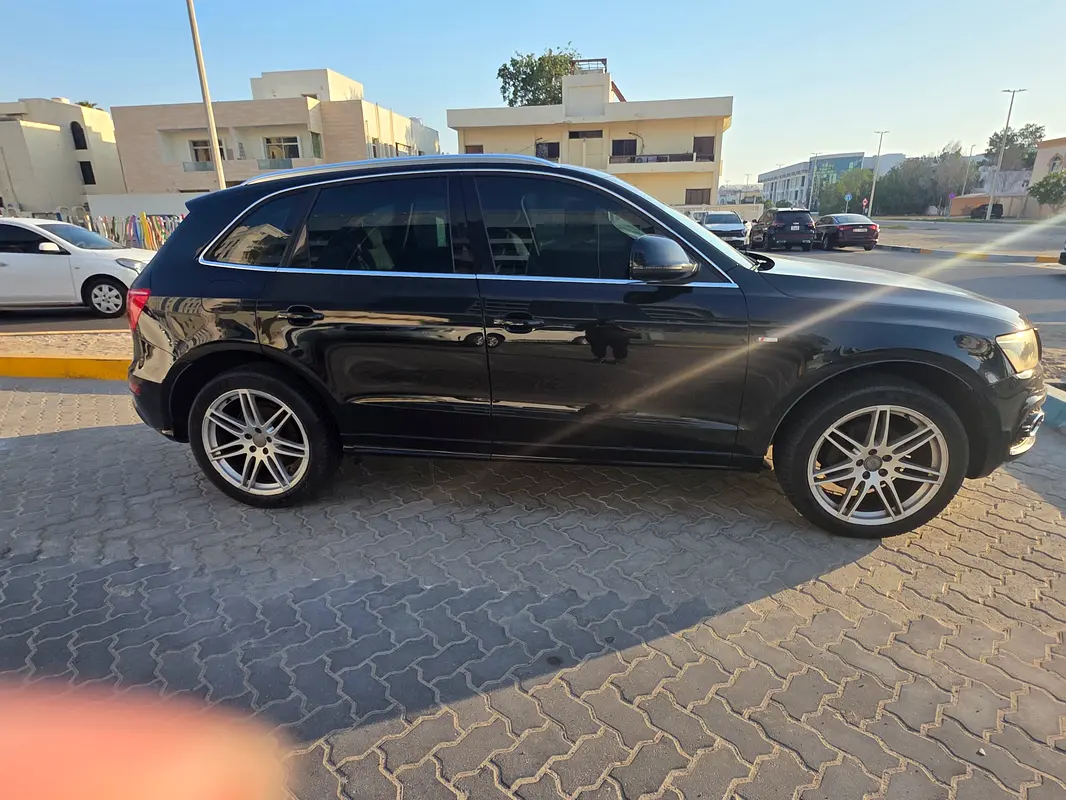 Audi Q5 2013 — photo 1 of 3
