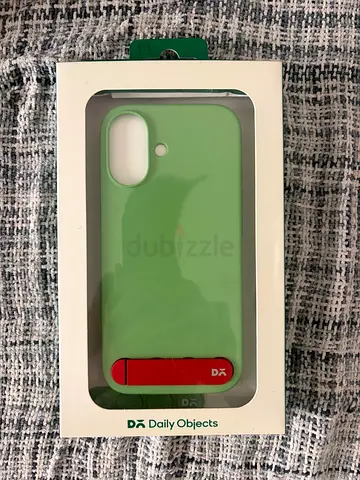 Daily Objects Green silicone case for iphone 17 (new in box)