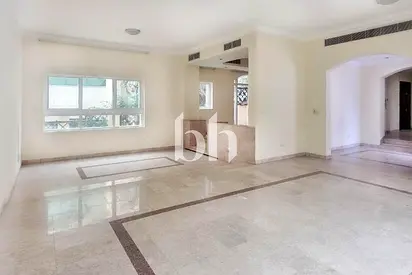 Upgraded Villa / Managed / Prime Location