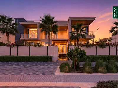 Skyline View | Fully Upgraded | Prime Location