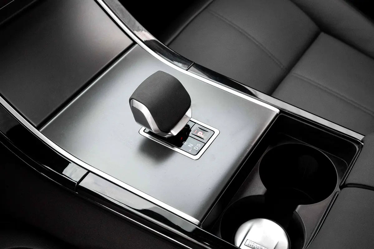 Land Rover Range Rover Velar 2024